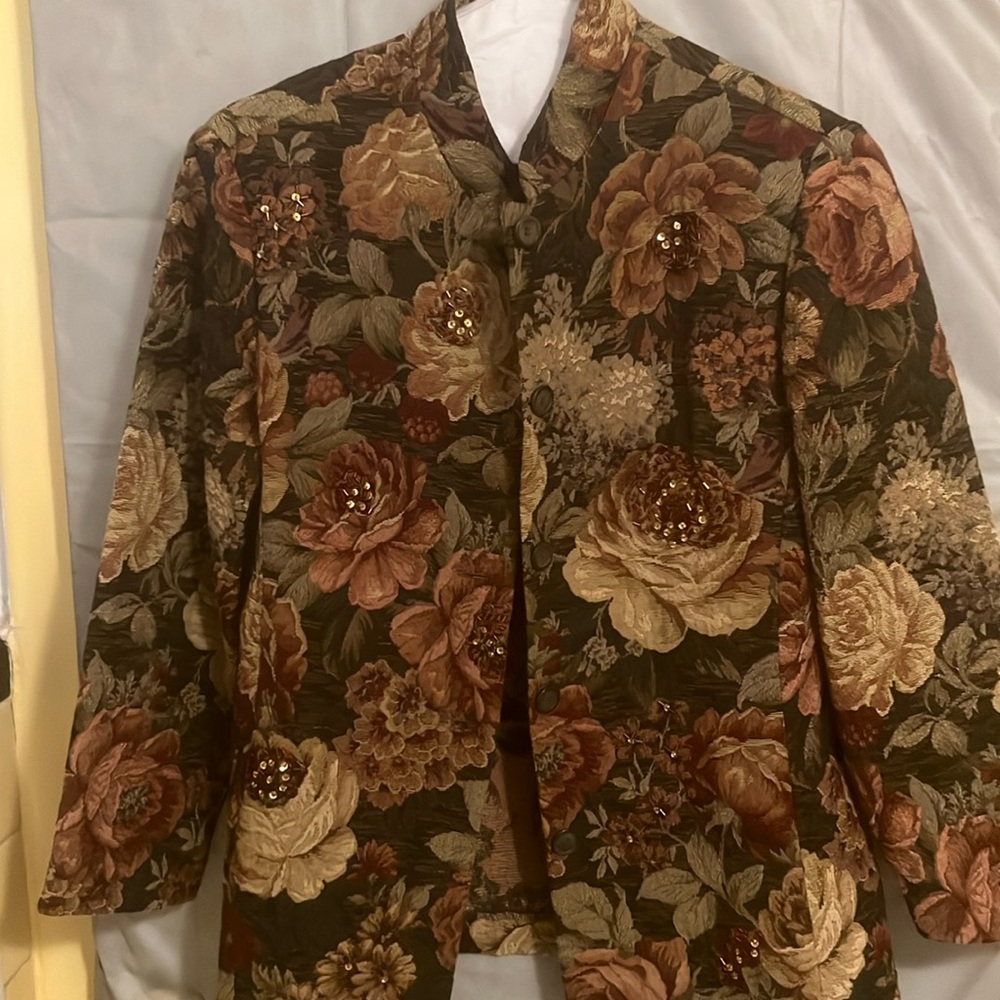 Coldwater Creek Blazer size 12P with gold and reddish sequins.